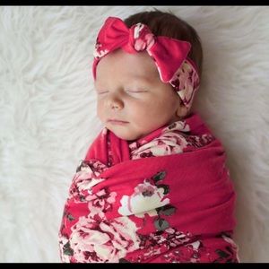 Milkmaid Goods Swaddle Blanket and Bow set